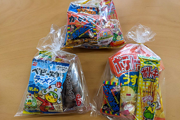 袋詰めされたお菓子